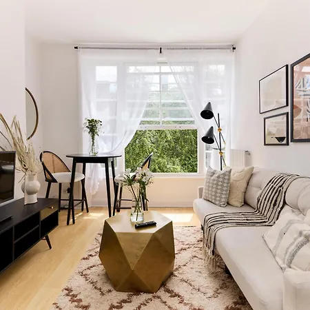 The Camden Hideout - Modish And Bright 2Bdr Flat Apartment